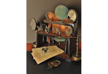 Magnifier Stand, Authentic Models