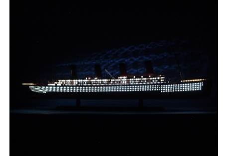 SS United States Limited 40" w/ Lights