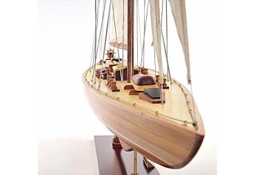 America's Cup Challenger  Endeavour Yacht Model 
