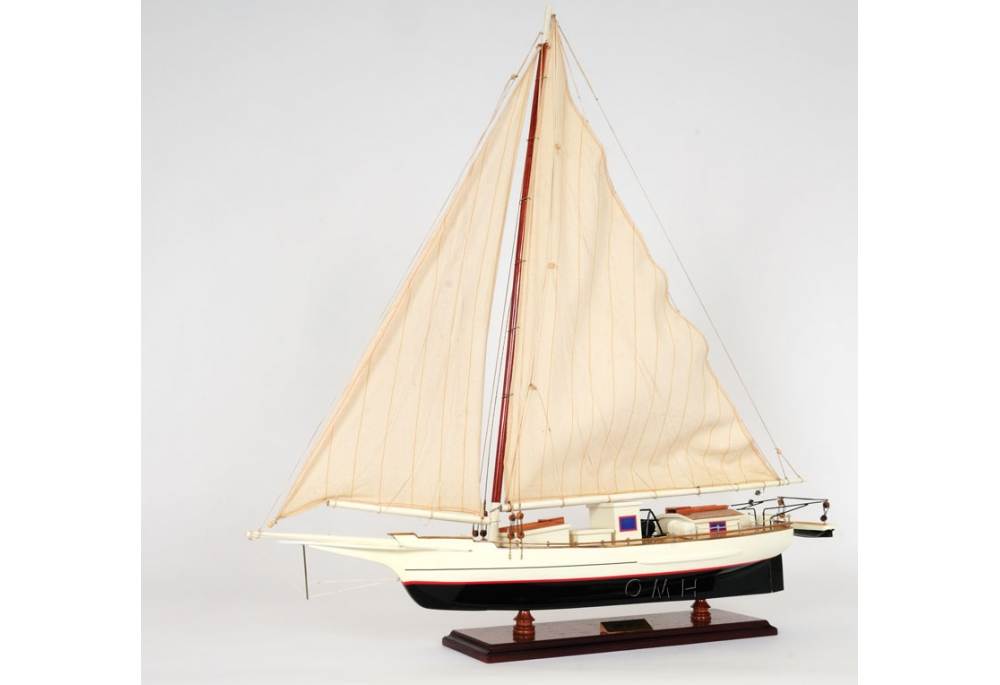 Skipjack Chesapeake Bay Wooden Sailboat Model - GoNautical