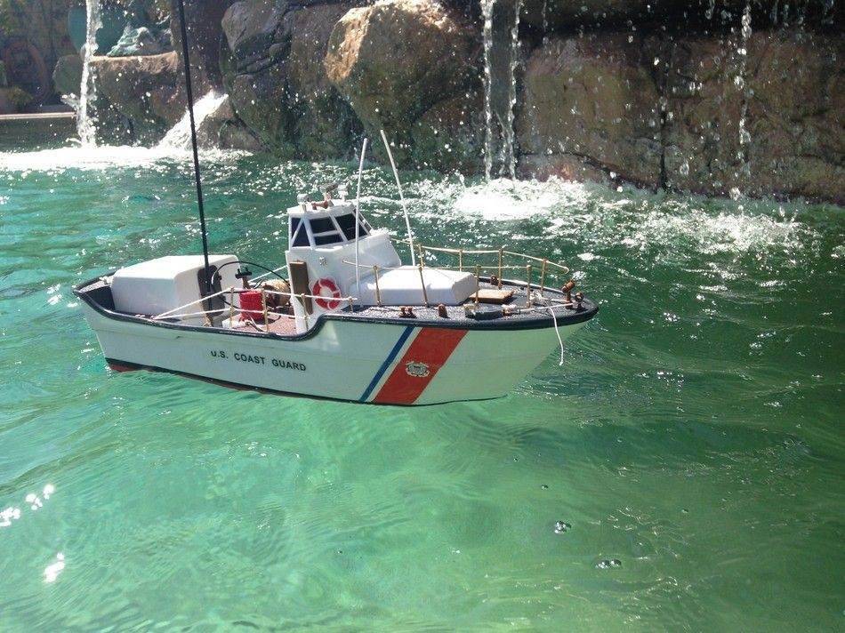 Remote Control USCG Motor Lifeboat Ready to Run