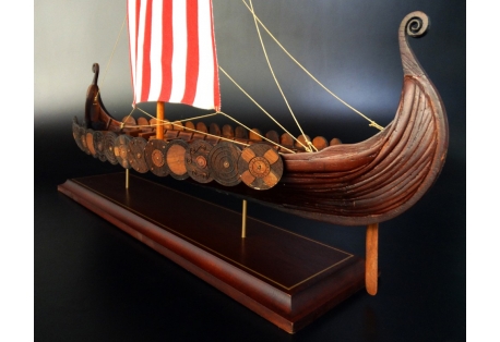 Drakkar Gokstad Viking Ship